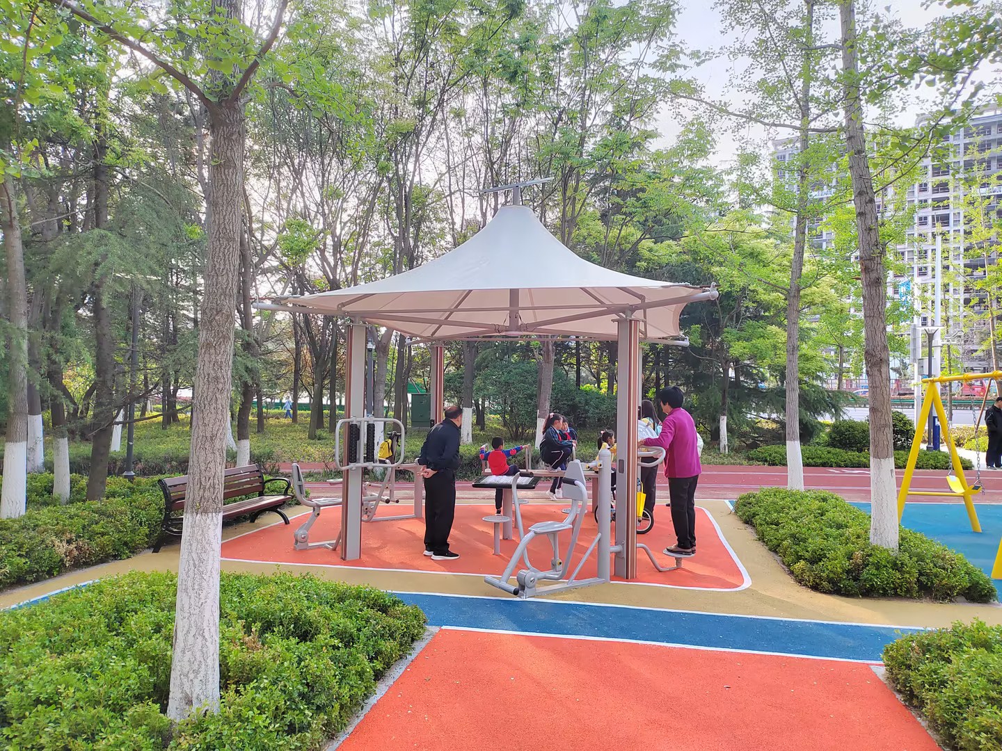 �ǻ۽�����վ